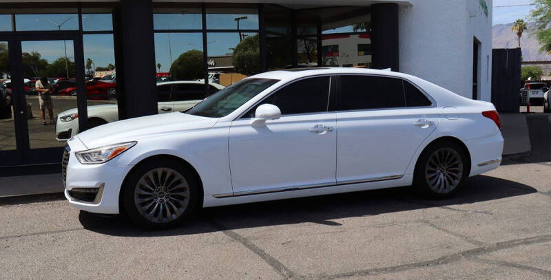 2017 Genesis G90