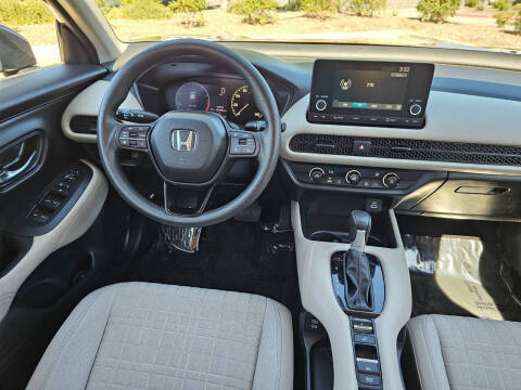 2025 Honda HR-V LX