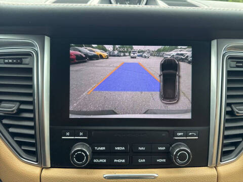 2017 Porsche Macan