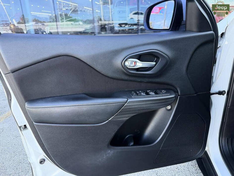 2016 Jeep Cherokee