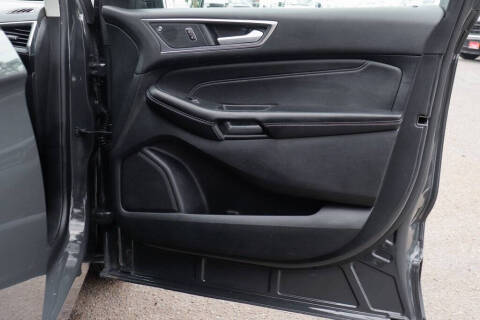 2021 Ford Edge Titanium