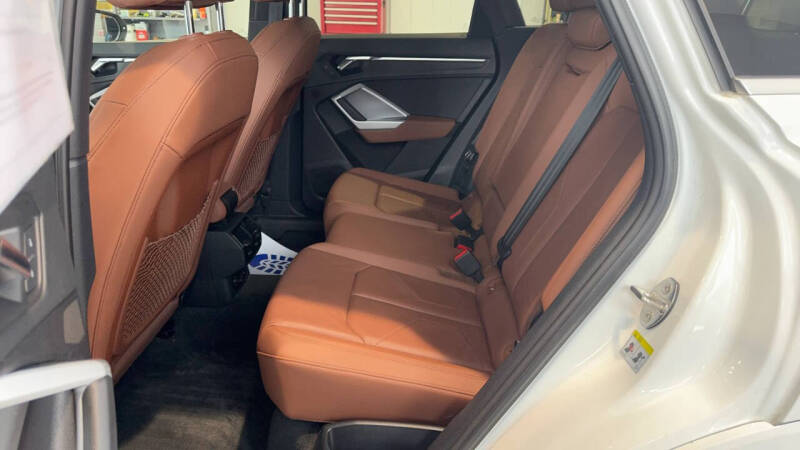 2021 Audi Q3 quattro Premium 40 TFSI