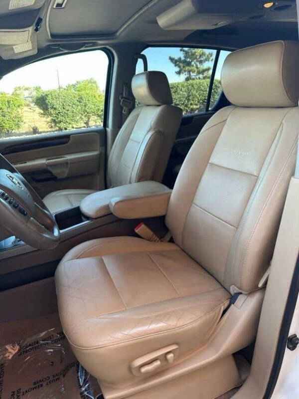 2014 Nissan Armada Platinum