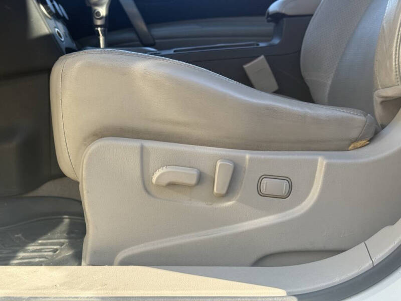 2011 Nissan Rogue SV