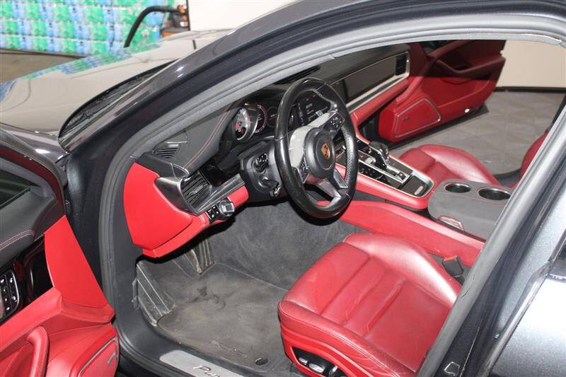 2018 Porsche Panamera