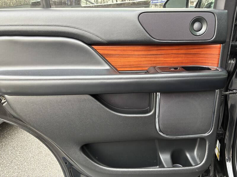 2018 Lincoln Navigator Select