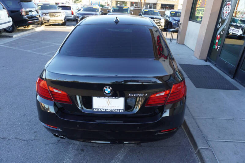 2015 BMW 5 Series 528i