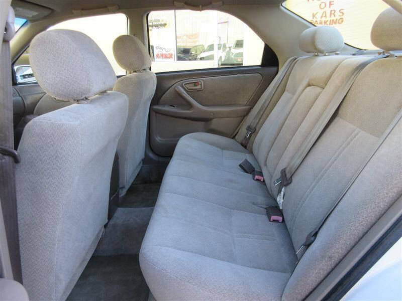 2000 Toyota Camry LE