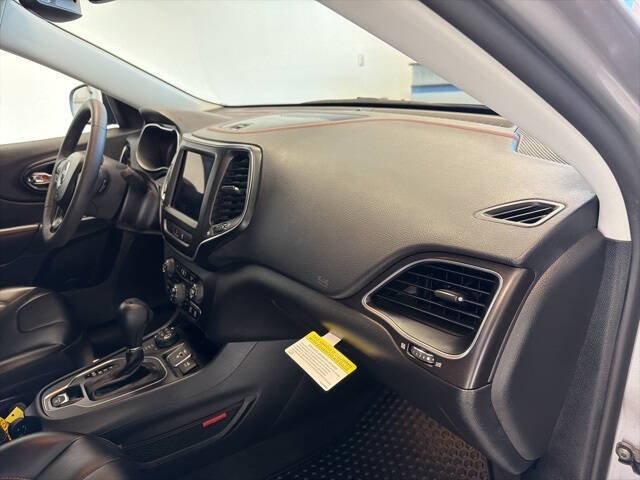 2022 Jeep Cherokee Trailhawk