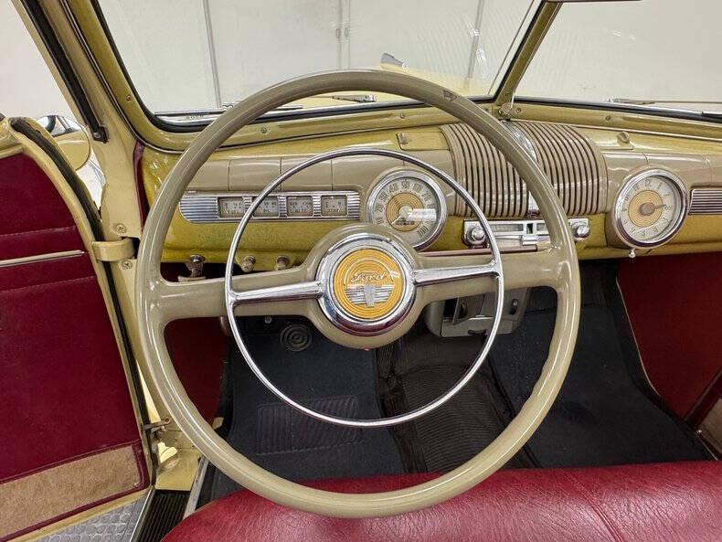 1947 Ford Super Deluxe