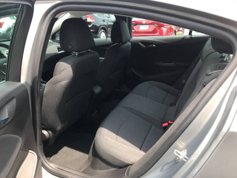 2017 Chevrolet Cruze LT Auto