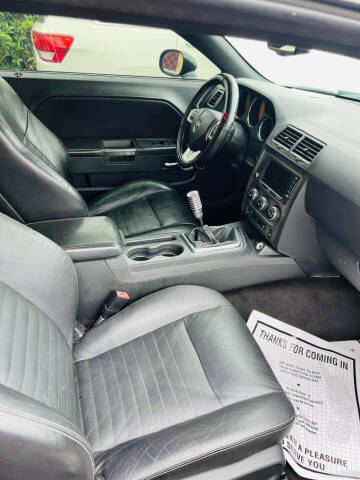 2011 Dodge Challenger R/T Plus