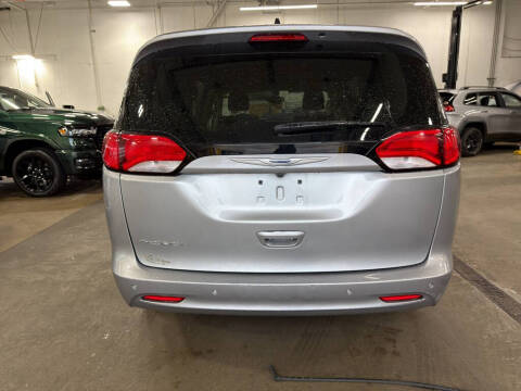 2019 Chrysler Pacifica L