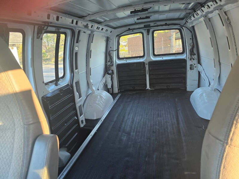 2021 Chevrolet Express 2500