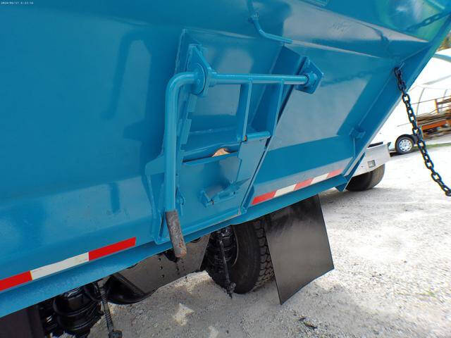 2015 Freightliner M2 106