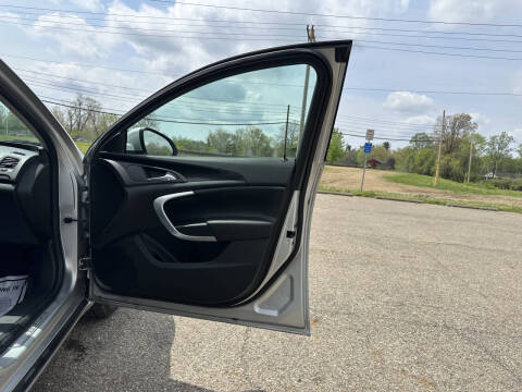 2012 Buick Regal Premium 1