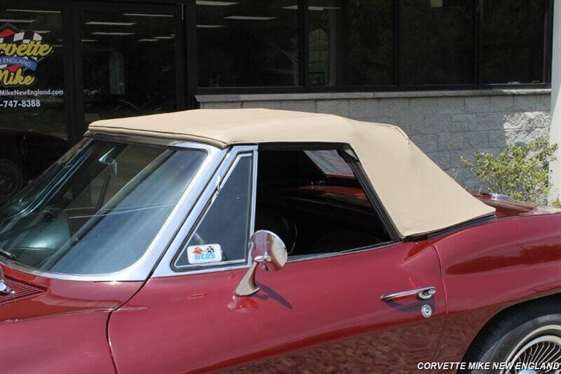 1965 Chevrolet Corvette 14