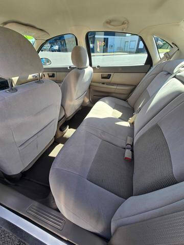 2004 Ford Taurus SE