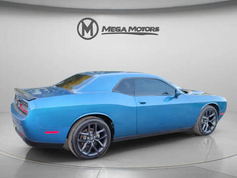 2022 Dodge Challenger SXT