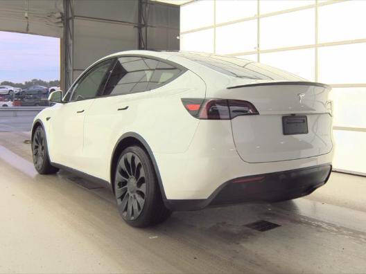 2023 Tesla Model Y Performance
