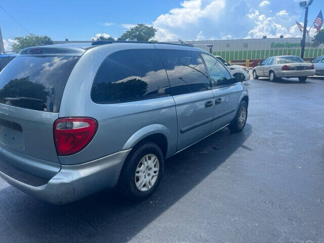 2005 Dodge Grand Caravan  - $3,995
