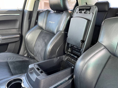 2009 Chrysler 300 SRT-8