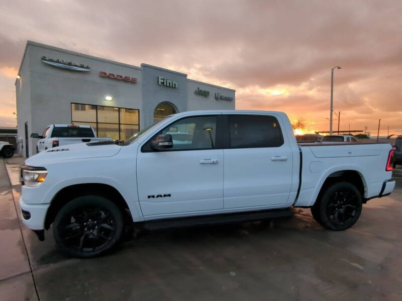 2022 RAM Ram 1500 Pickup Laramie photo 4