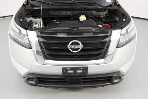 2022 Nissan Pathfinder SV