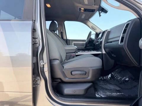 2013 RAM 1500 SLT