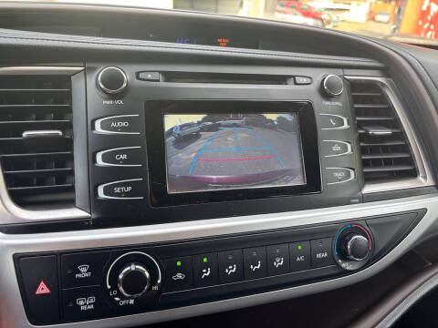 2014 Toyota Highlander LE