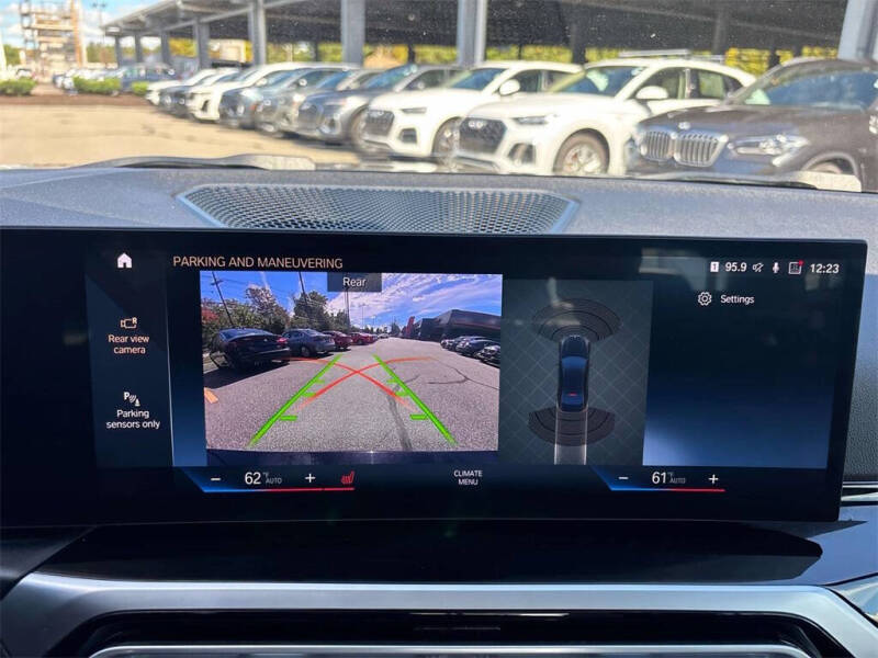 2024 BMW 3 Series 330e xDrive