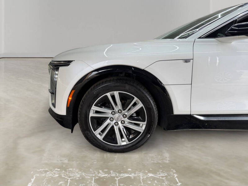 2024 Cadillac LYRIQ Tech