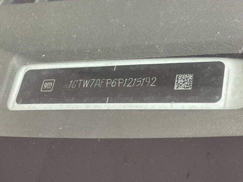 2023 GMC Savana 2500