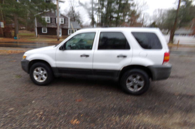 2005 Ford Escape XLT photo 8