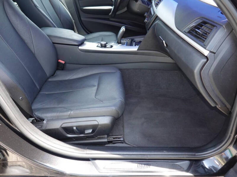 2013 BMW 3 Series 320i
