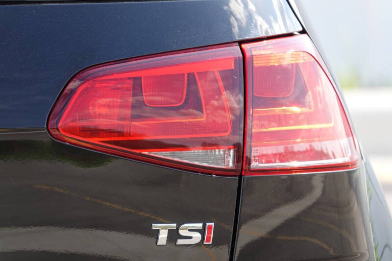 2016 Volkswagen Golf TSI S