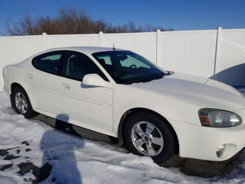 2005 Pontiac Grand Prix for sale at Caps Cars Of Taylorville in Taylorville IL