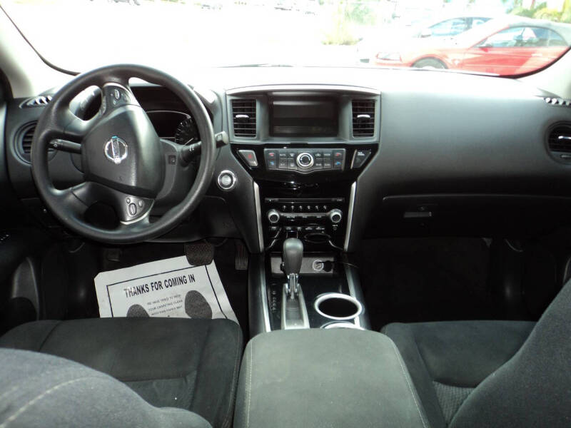 2014 Nissan Pathfinder S