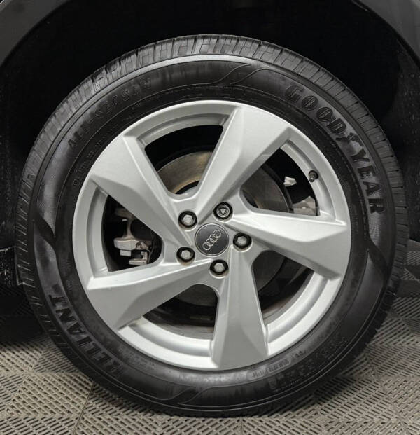 2020 Audi Q3 quattro Premium 45 TFSI