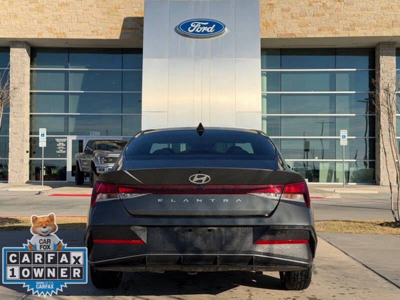 2024 Hyundai Elantra SEL