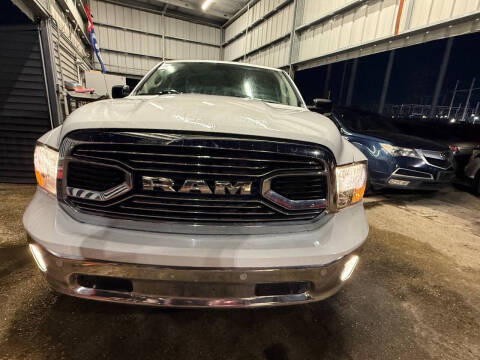 2015 RAM 1500 SLT