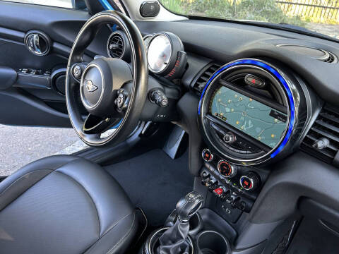 2015 MINI Hardtop 4 Door Cooper
