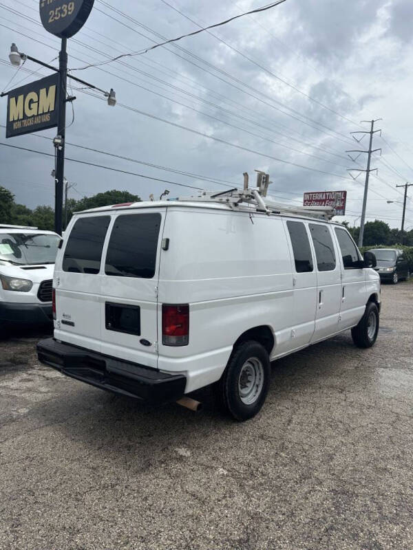 2009 Ford E-Series E-250