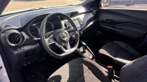 2019 Nissan Kicks S