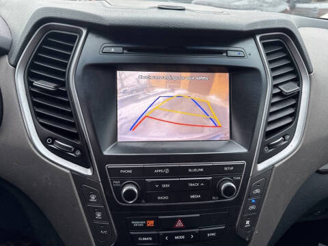 2017 Hyundai Santa Fe SE