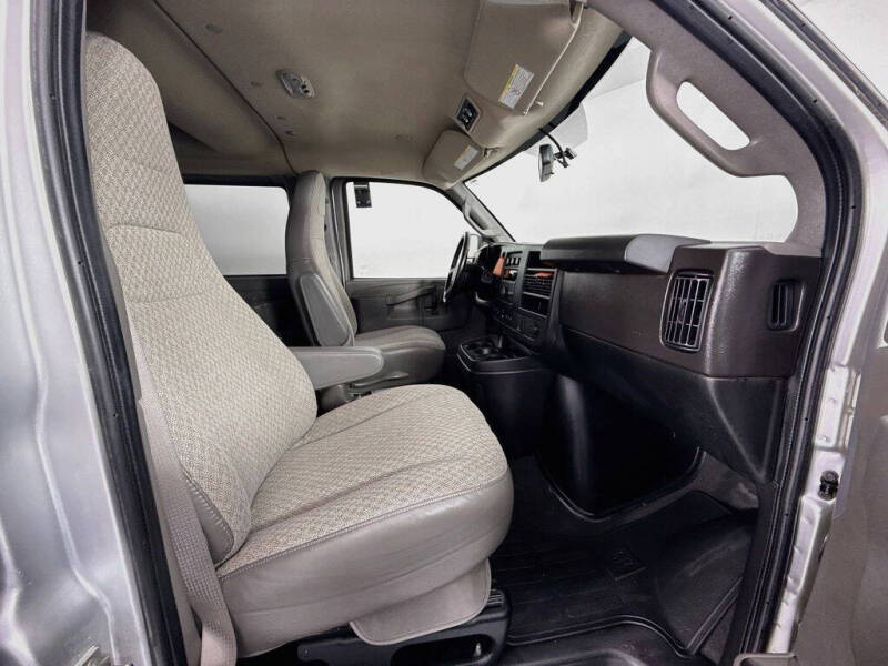 2023 Chevrolet Express LS 3500