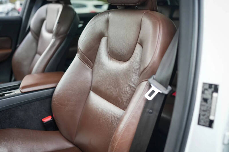 2019 Volvo XC60 T6 Momentum