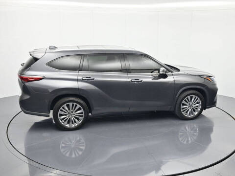 2023 Toyota Highlander Platinum