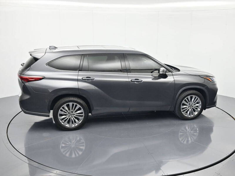 2023 Toyota Highlander Platinum