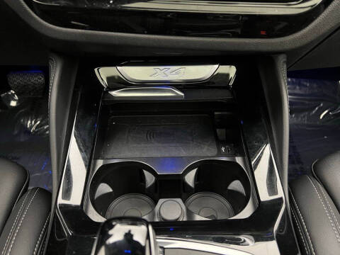 2024 BMW X4 xDrive30i